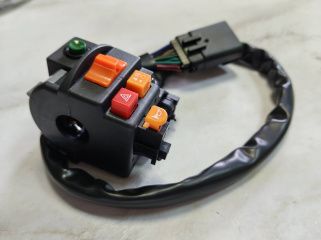 Блок переключателей, левый, в сборе ATV P212001374000000